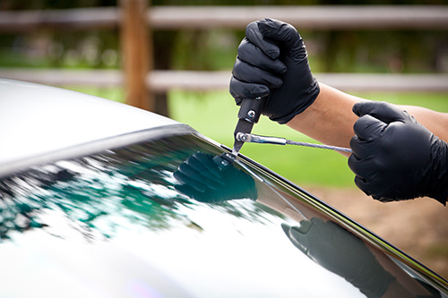 The Best Steps to Be Taken in The Process of Windscreen Replacement Services